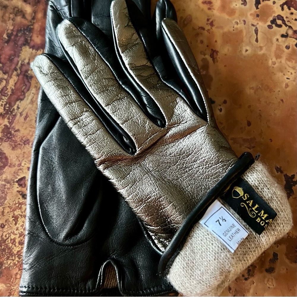 NEW! Beautiful metallic two tone leather gloves. Lined. Size 7.5. Bronze gold. - Picture 8 of 8